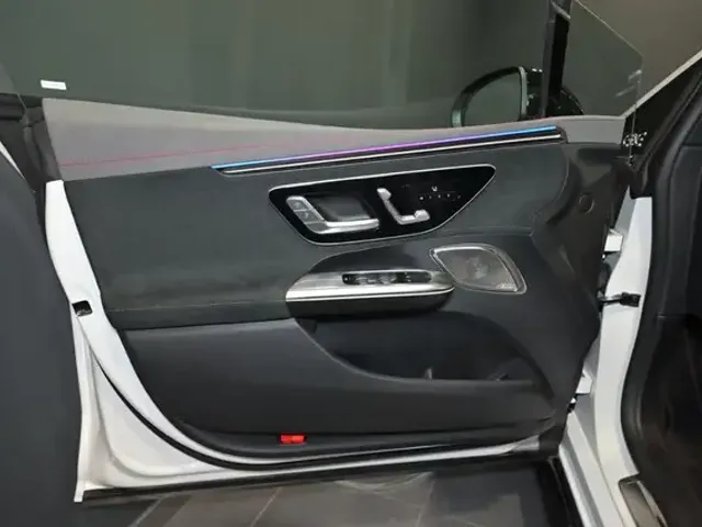 Mercedes-Benz EQE 350