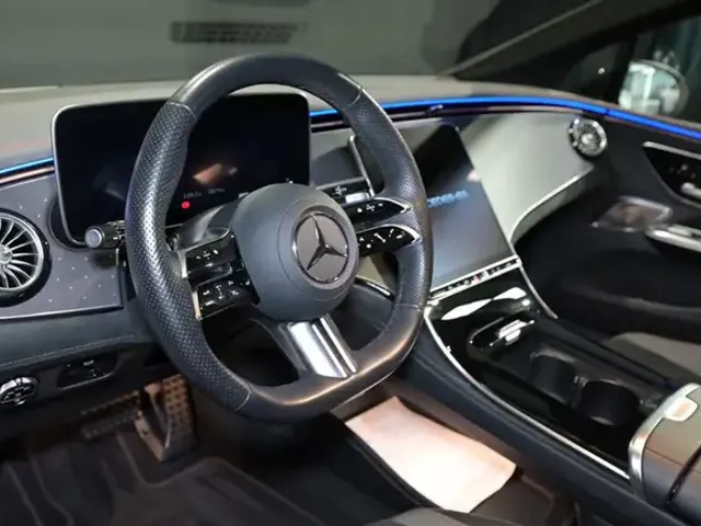 Mercedes-Benz EQE 350