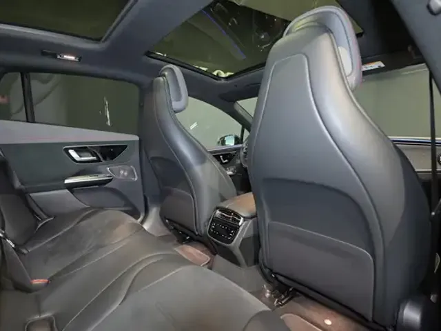 Mercedes-Benz EQE 350