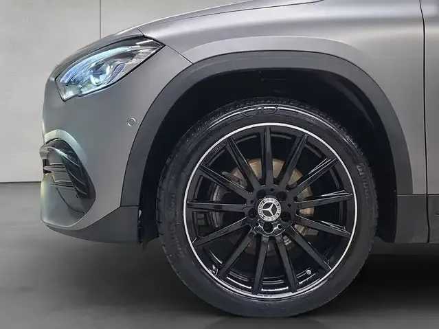 Mercedes-Benz GLA 250