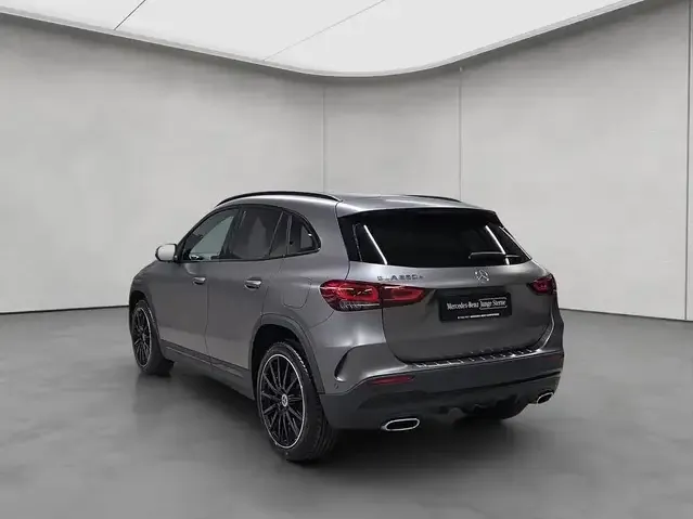 Mercedes-Benz GLA 250