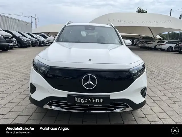 Mercedes-Benz EQB 300