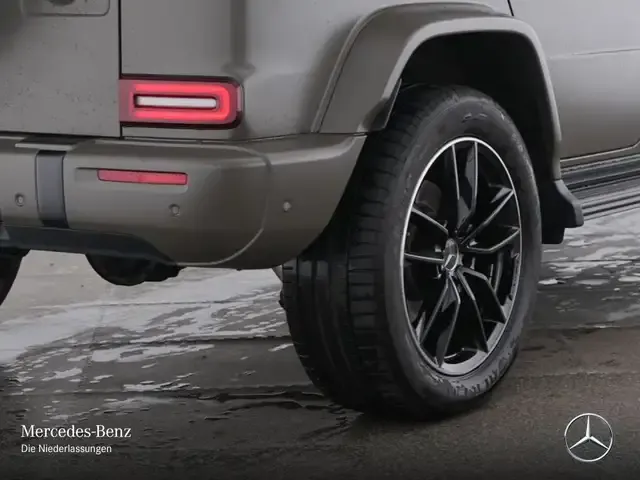 Mercedes-Benz G 500