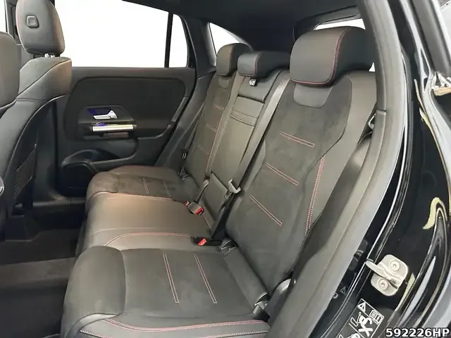 Mercedes-Benz GLA 220
