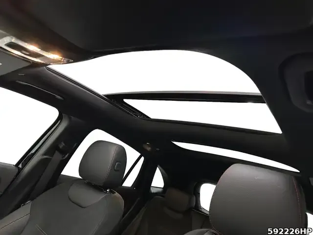 Mercedes-Benz GLA 220