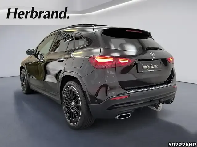 Mercedes-Benz GLA 220