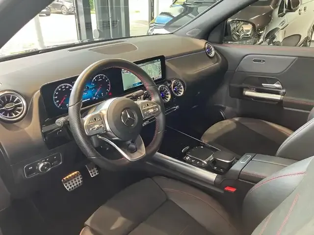 Mercedes-Benz A 35 AMG