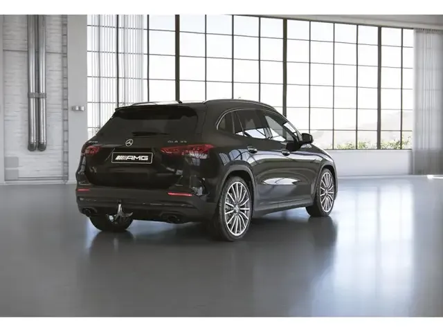 Mercedes-Benz A 35 AMG