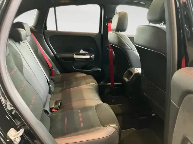 Mercedes-Benz A 35 AMG