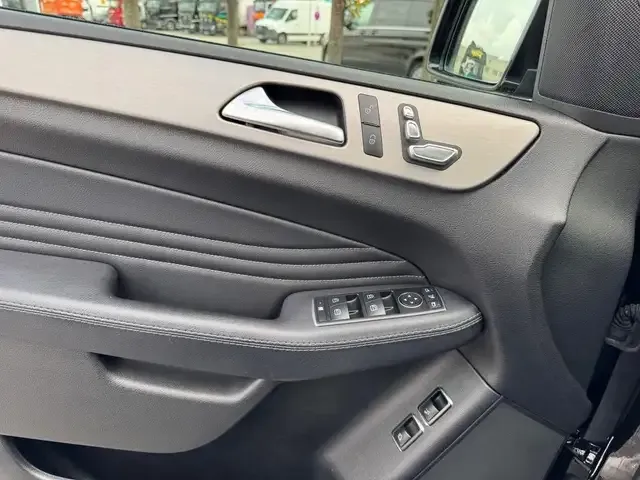 Mercedes-Benz GLE 400