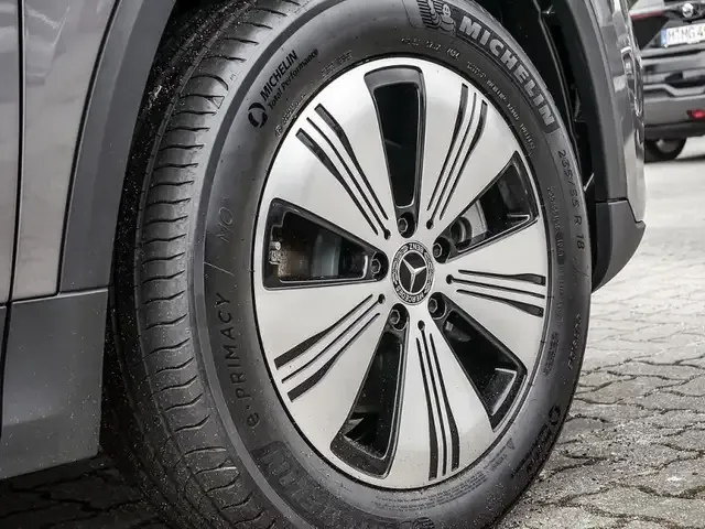 Mercedes-Benz EQA 300