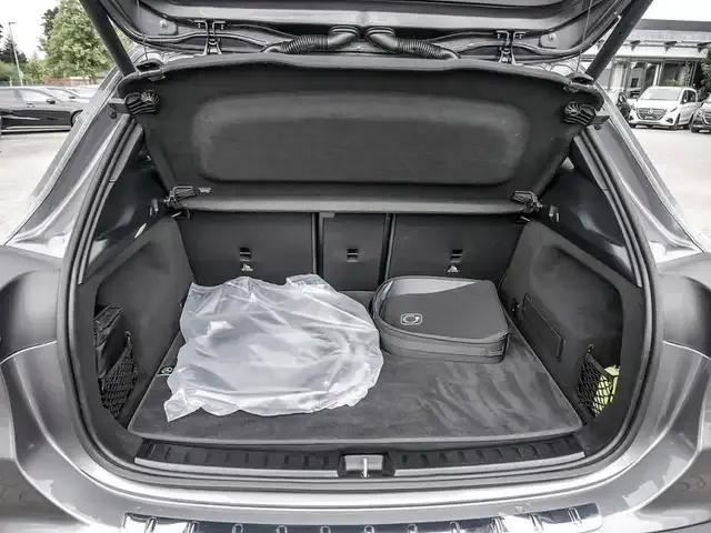 Mercedes-Benz EQA 300