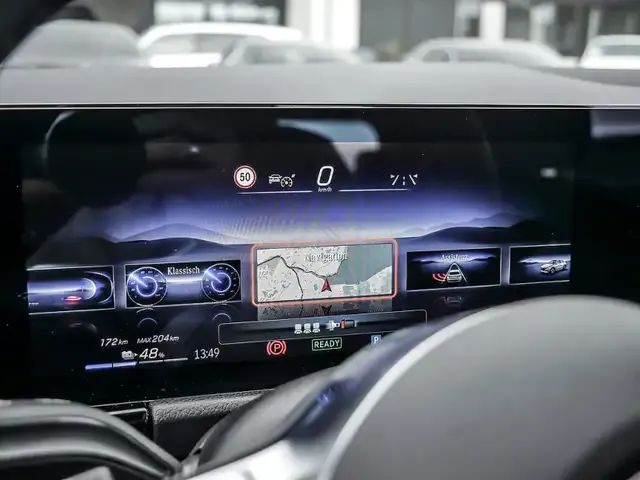 Mercedes-Benz EQA 300