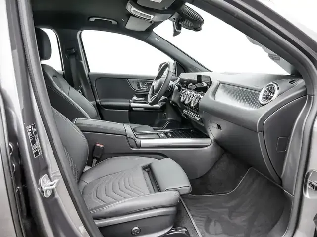 Mercedes-Benz EQA 300