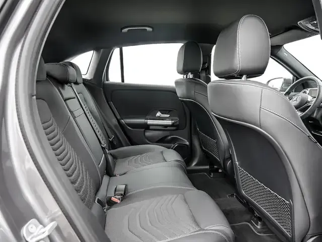 Mercedes-Benz EQA 300