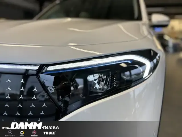 Mercedes-Benz EQB 300