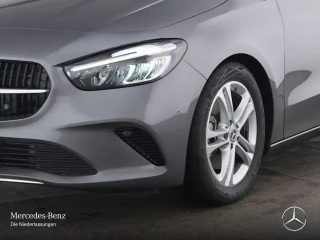 Mercedes-Benz B 220
