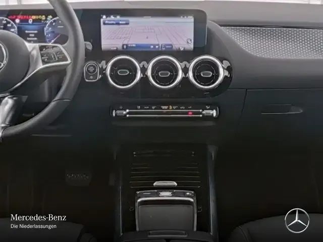 Mercedes-Benz B 220
