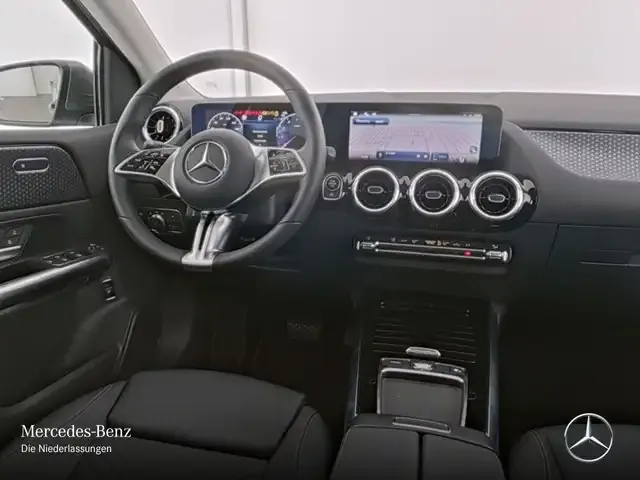 Mercedes-Benz B 220