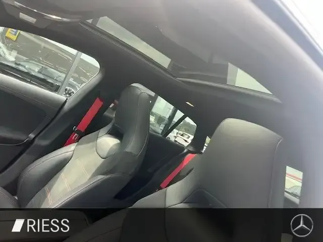 Mercedes-Benz CLA 35 AMG