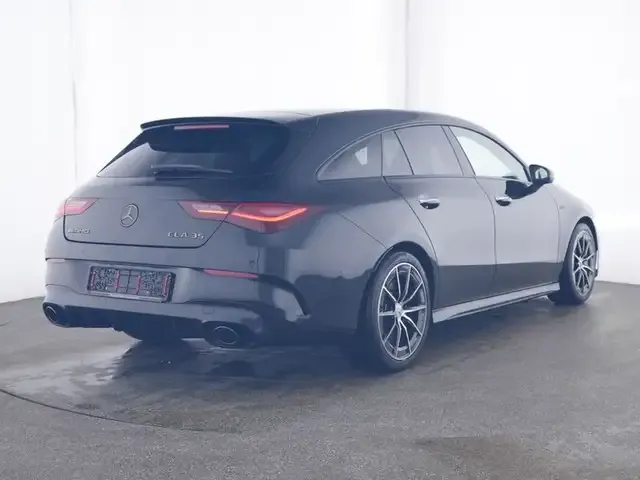 Mercedes-Benz CLA 35 AMG