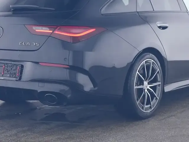 Mercedes-Benz CLA 35 AMG