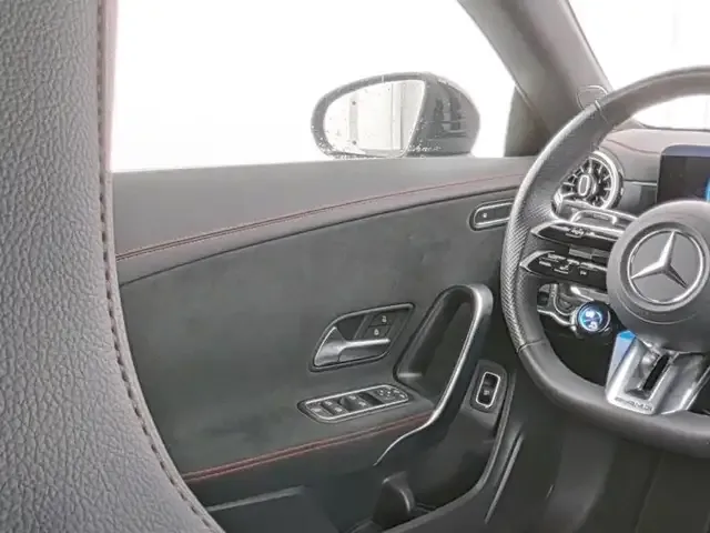 Mercedes-Benz CLA 35 AMG