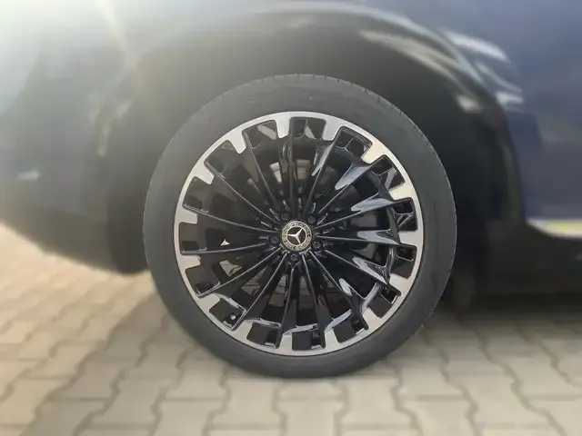 Mercedes-Benz EQS SUV