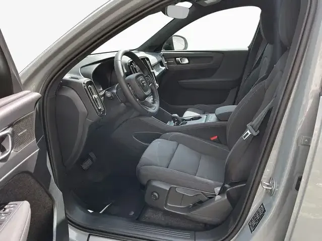 Volvo EX40