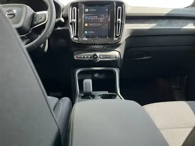 Volvo EX40