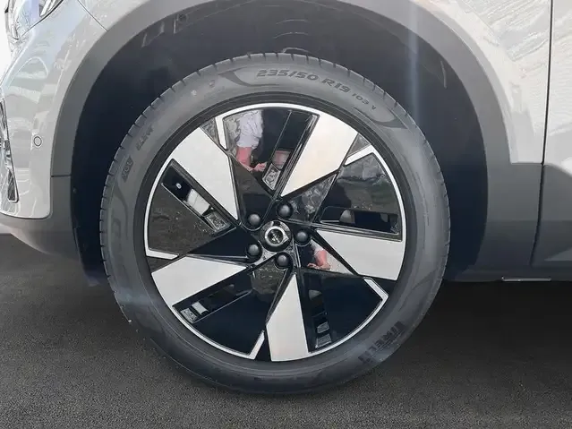 Volvo EX40