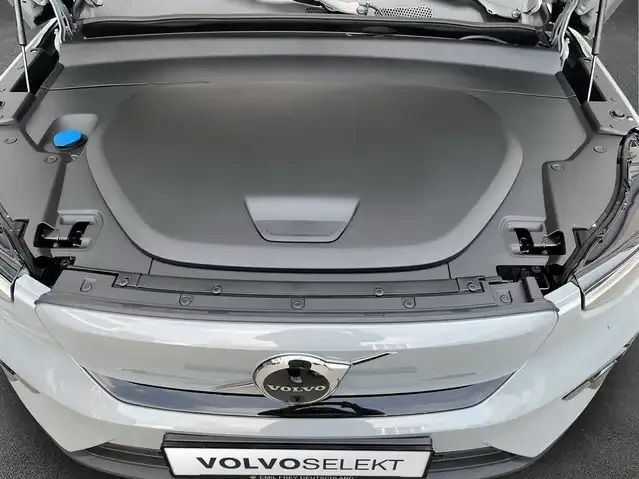 Volvo EX40