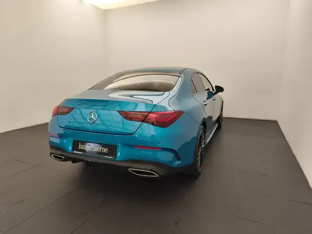 Mercedes-Benz CLA 200