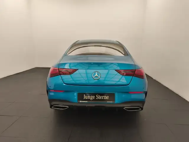 Mercedes-Benz CLA 200