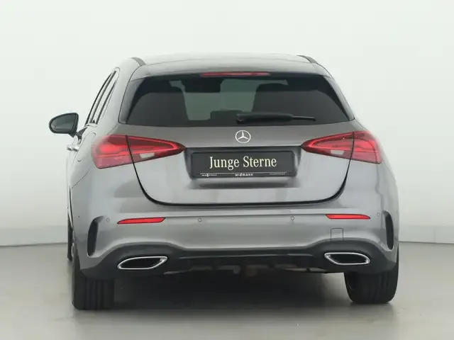 Mercedes-Benz A 220