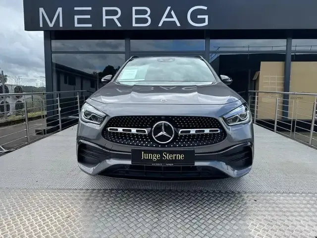 Mercedes-Benz GLA 250
