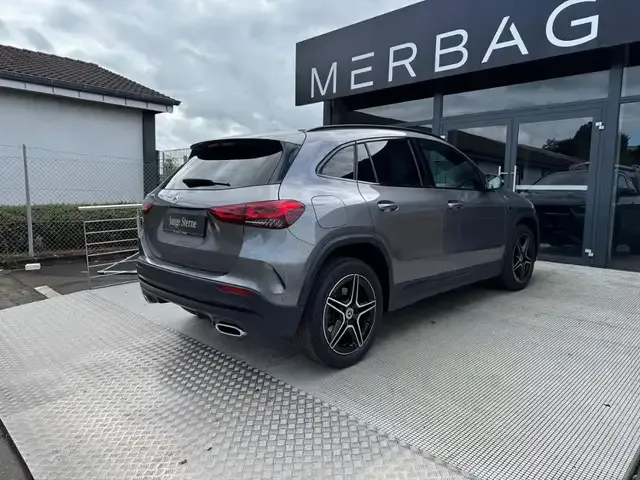 Mercedes-Benz GLA 250