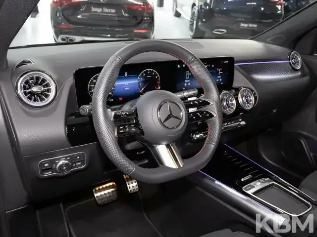 Mercedes-Benz GLA 220