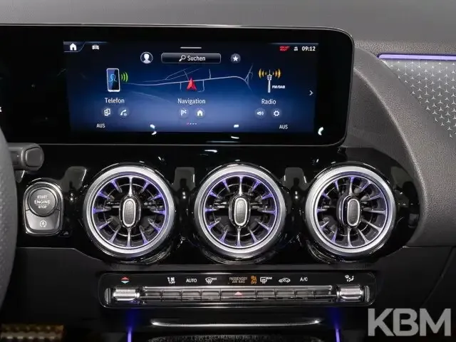 Mercedes-Benz GLA 220