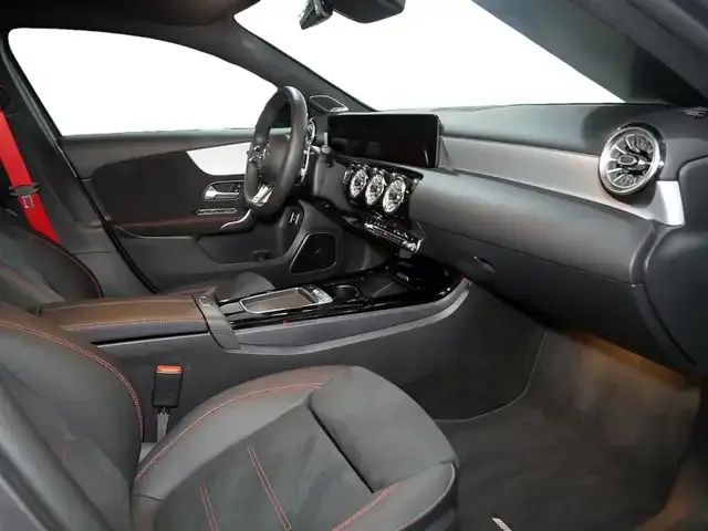 Mercedes-Benz A 35 AMG