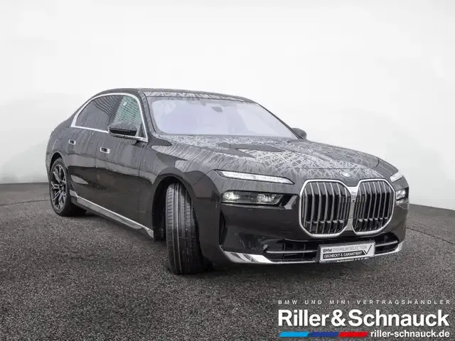 BMW 740