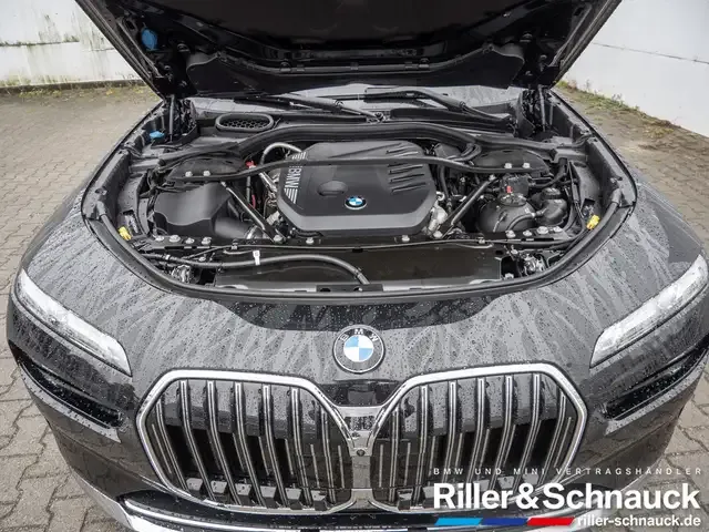 BMW 740