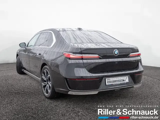 BMW 740