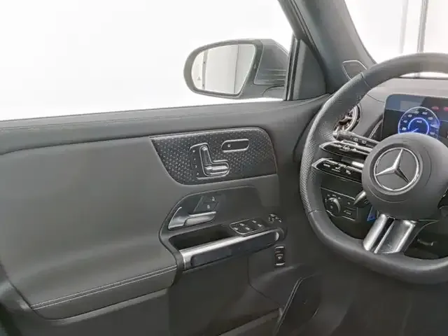 Mercedes-Benz EQB 350