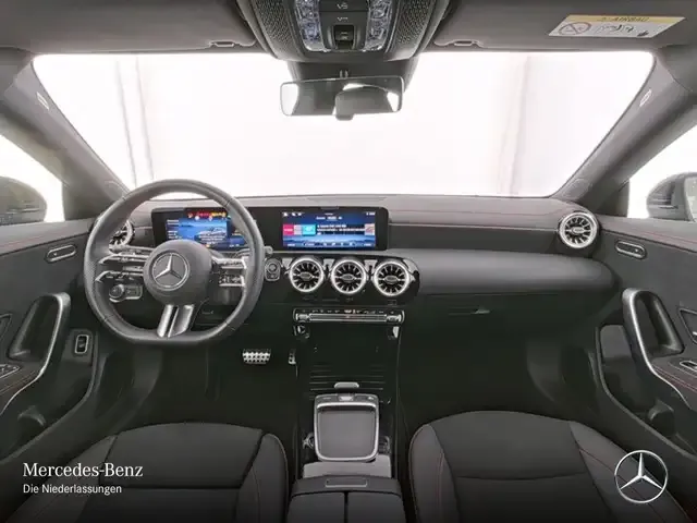 Mercedes-Benz CLA 180