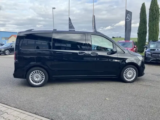 Mercedes-Benz V 220