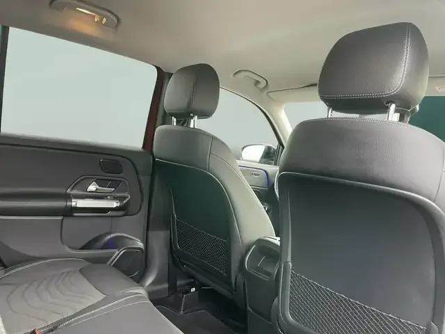 Mercedes-Benz GLB 180