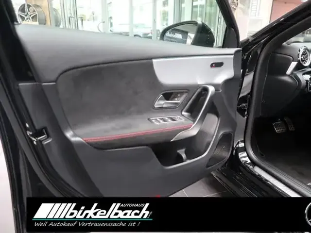 Mercedes-Benz A 35 AMG
