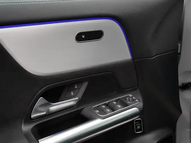 Mercedes-Benz GLA 180