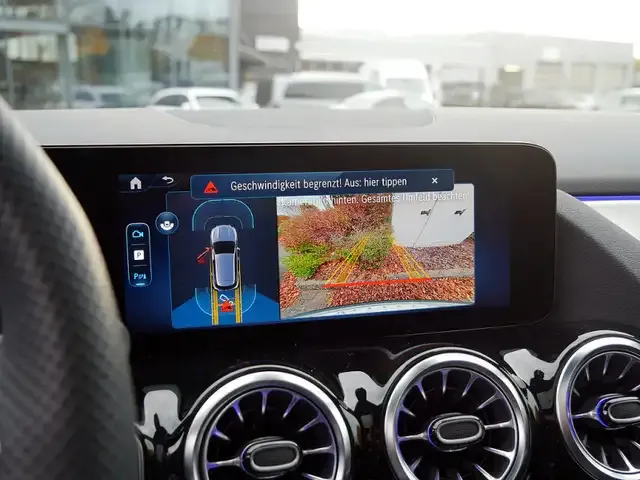 Mercedes-Benz GLA 180